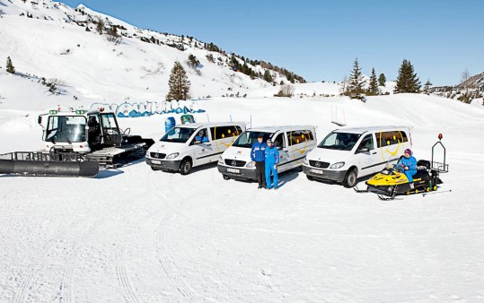 Mercedes Smiley Busses at CSA Grillitsch & Partner Skiing School