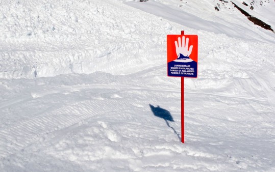 A safe skiing experience with a certified ski-guide